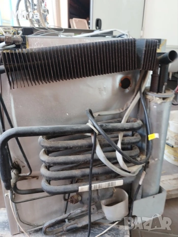 Газов хладилник Electrolux, снимка 4 - Хладилници - 55175652