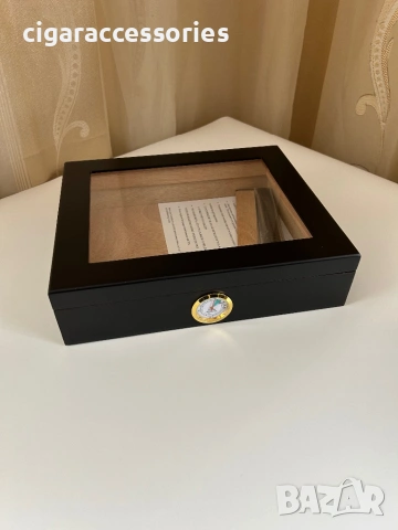 Хумидор за 20 пури – кедър, стъклен капак, хигрометър + овлажнител (нов)