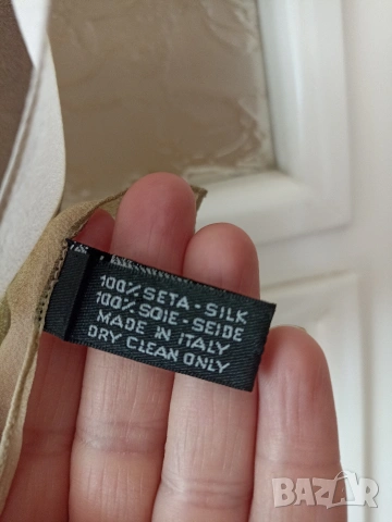 Шал DKNY коприна, снимка 4 - Шалове - 54710876