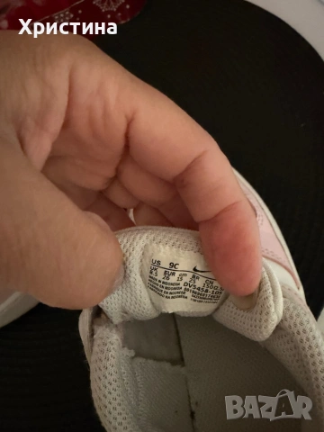 Детски маратонки nike, снимка 4 - Детски маратонки - 54217668