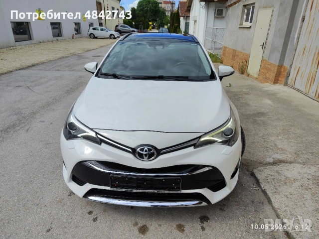 Toyota Avensis 1,8 full екстри, снимка 4 - Автомобили и джипове - 54725898