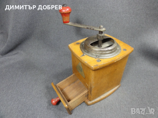 СТАРА РЕТРО ДЪРВЕНА МЕЛНИЦА ЗА КАФЕ РЪЧНА КАФЕМЕЛАЧКА LEHNARTZ , снимка 3 - Антикварни и старинни предмети - 54712603