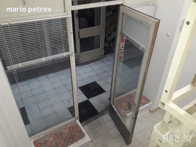 Ч.лице отдава помещение под наем в топ център,бизестена на Пиротска 22 ЦЕНА-300Евро., снимка 12 - Магазини - 55426263