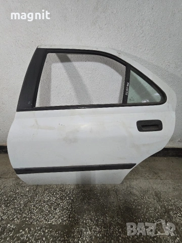 Задна лява врата за Peugeot 406