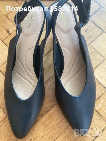 Нови обувки Clarks