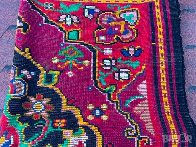 Цветни вълнени китеници с традиционни мотиви — 2 размера, снимка 2 - Други - 55157207