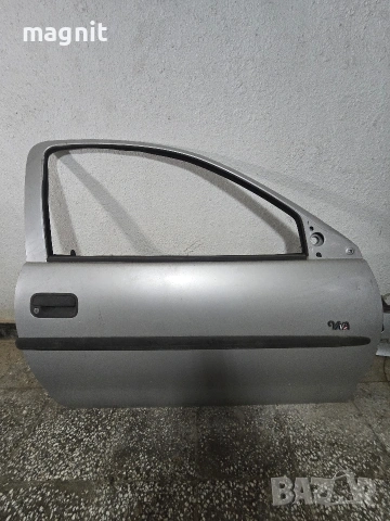 Предна дясна врата Opel Corsa B Hatchback (03.1993 - 12.2002), 2+1 вр. 