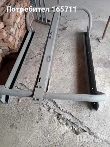 Стойка за резервни гуми 