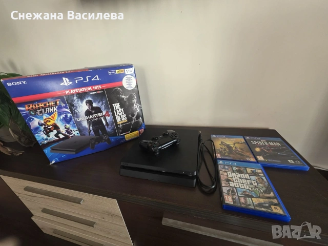 PlayStation 4 Slim 1TB + 3 игри + оригинален контролер
