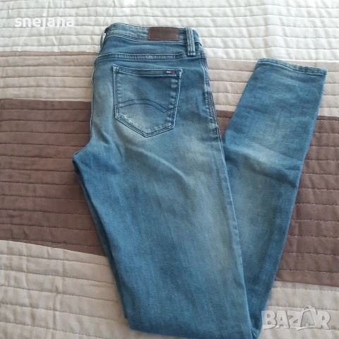 Levi's, Tommy Hilfiger, дамски дънки, снимка 4 - Дънки - 54733328