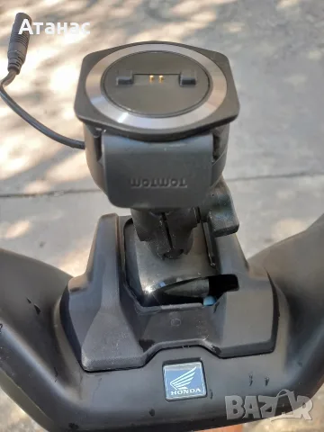 Оригинална стойка на навигация Tom Tom за Honda Integra., снимка 5 - Аксесоари и консумативи - 55683929