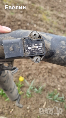 тръба/маркуч от VW Touran 2006г , снимка 4 - Части - 54011996
