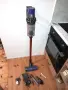 Отлична Dyson V10 безжична прахосмукачка с нова батерия и аксесоари, снимка 1