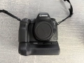 Продавам пълен комплект Canon EOS 6D Mark II в отлично състояние, снимка 1