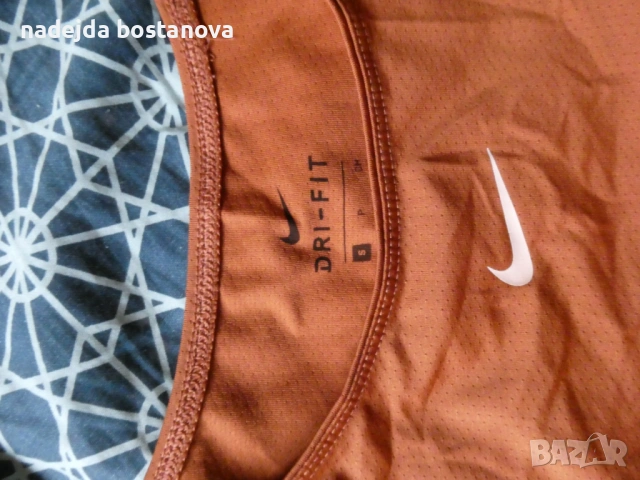 продавам лот от две дамски тениски за бягане на марката nike dry fit,размер S, снимка 5 - Тениски - 54550913