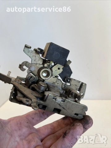 Заключващ механизъм преден десен за Mercedes VW LT Sprinter (1995-2006) 9017200435, снимка 3 - Части - 54204491