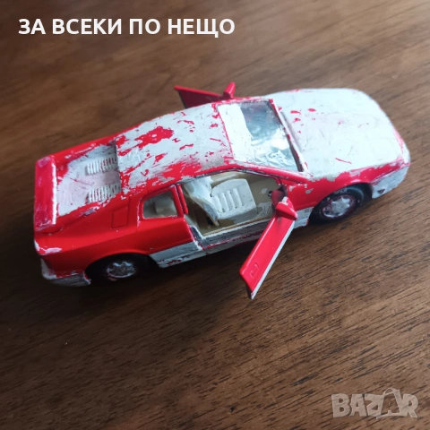 МЕТАЛНА КОЛИЧКА LOTUS ESPRIT - СЪСИПАНА
