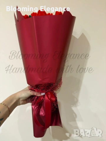 Вечен букет от 19 червени лалета от плюшена тел, снимка 3 - Декорация за дома - 54174038