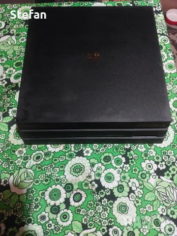 PlayStation 4 Pro 1TB – 2 джойстика + много игри