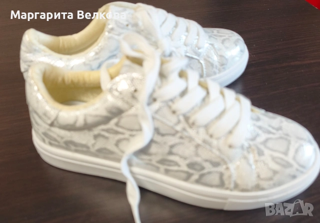 Дамски бели кецове, снимка 2 - Кецове - 54189296