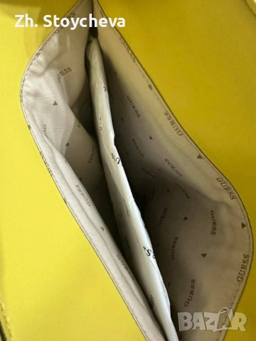 Дамска чанта Guess, снимка 5 - Чанти - 54391614