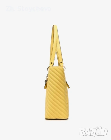 Дамска чанта Guess, снимка 2 - Чанти - 54391614