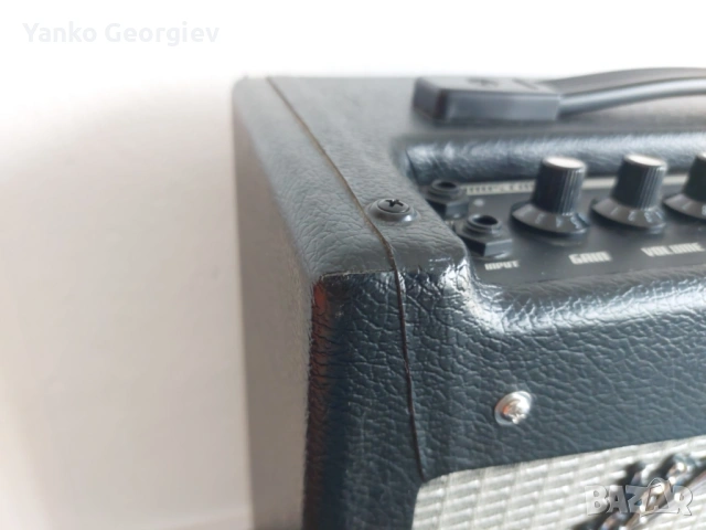 Усилвател / кубе Fender Mustang I v.2, снимка 4 - Китари - 54885043