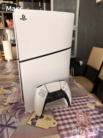 PlayStation 5 Slim Digital + PS Plus Extra
до 05.2027 - като нов, с кутия