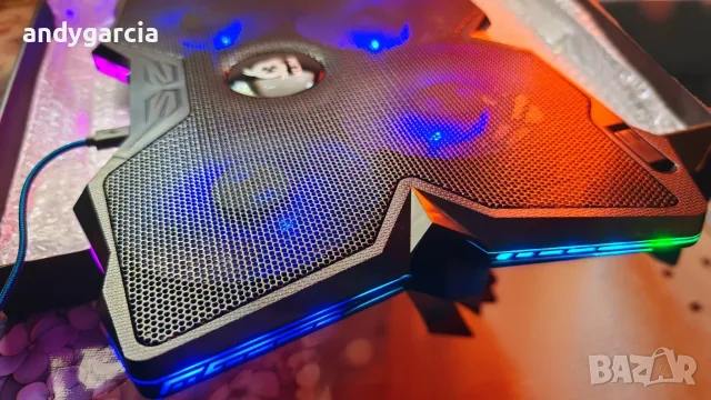 Охладителна подложка Klim Wind RGB за лаптопи до 17.3 инча черна rgb осветление с кутия като нова, снимка 13 - Джойстици и геймпадове - 55528632