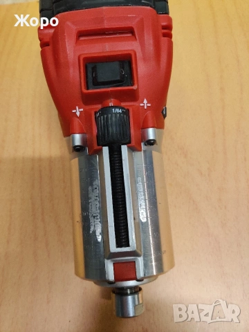 Акумулаторна оберфреза Милуоки M18 FT R8, снимка 4 - Други инструменти - 54183655