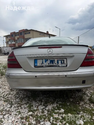 Mercedes-Benz E220, снимка 4 - Автомобили и джипове - 55427602