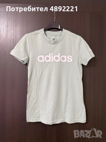 Продавам оригинална Adidas тениска в много добро състояние.