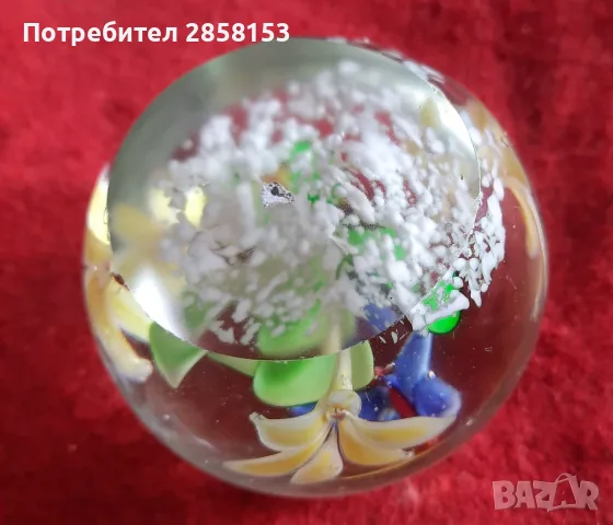 Стъклено преспапие с две пеперуди и цветя, снимка 3 - Антикварни и старинни предмети - 55503833