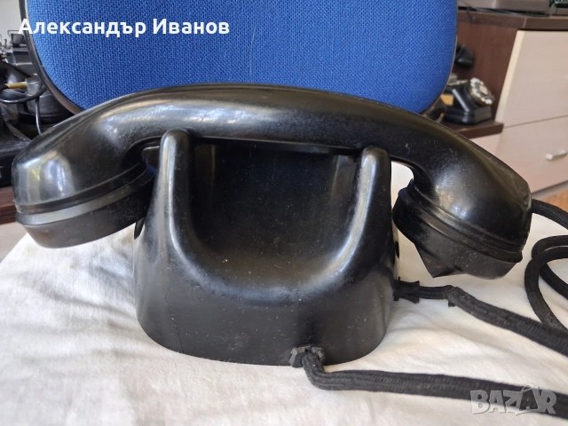 Бакелитов ретро телефон 1963 г., снимка 4 - Антикварни и старинни предмети - 54978428