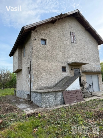 Двуетажна къща в с. Покрайна, снимка 5 - Вили - 54347473