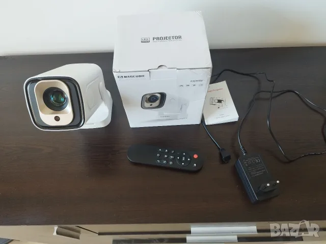 Портативен 1080p Smart Проектор MagCubic HY310, снимка 2 - Плейъри, домашно кино, прожектори - 55422029