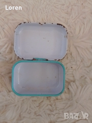 Подарявам две метални кутии и три гумички, снимка 4 - Други - 53984709