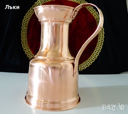 Медна кана за вино 1 л.,безшевна чиста червена мед. 