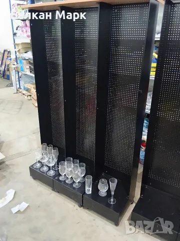 Метални перфорирани стелажи на колелца (168x35x35 см) – Внос от Германия, снимка 5 - Стелажи и щандове - 55402007
