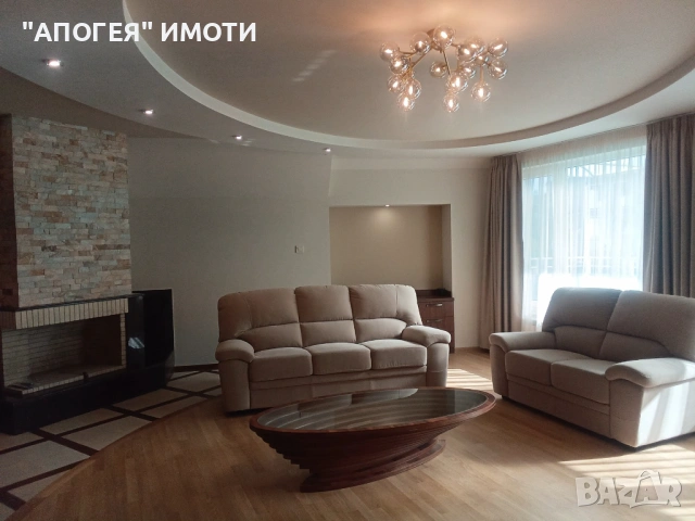 ИЗИСКАН, Просторен трети етаж от кооперация, Център гр. Пловдив - 270 кв.м, с възможност за Гараж, снимка 2 - Апартаменти - 54593067