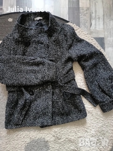 Дамско късо палто с колан, снимка 2 - Палта, манта - 54803550