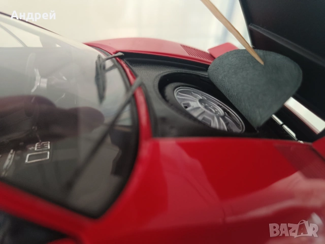 Ferarri 308 GTB, Kyosho !:18, снимка 7 - Колекции - 55204383