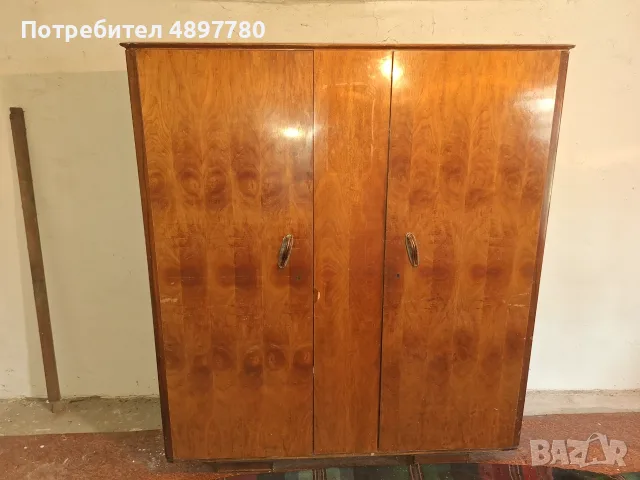 2  стари соц гардероба 