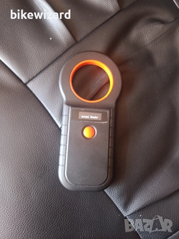 Ръчен RFID четец за чипове на животни