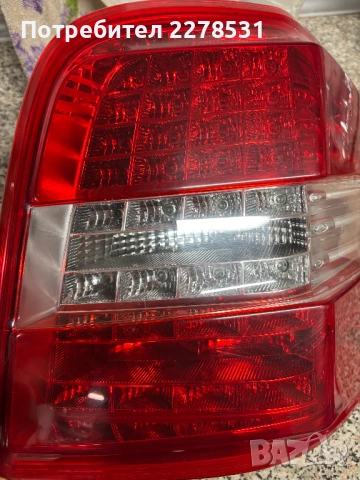 Диоден LED десен стоп за Mercedes ML W164 Мерцедес МЛ 164, снимка 2 - Части - 54649024