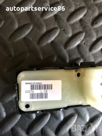 Превключвател за стъкло за задна лява врата за Dodge Avenger 2.0 CRD (2006-2011) 04602787AA, снимка 2 - Части - 55331249