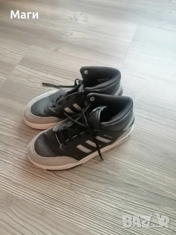 Оригинални детски боти Adidas , снимка 2 - Детски маратонки - 54028172
