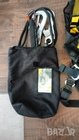 сбруя petzl височинна работа катерене алпинизъм, снимка 3 - Други спортове - 55230559