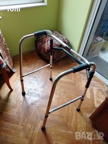Проходилка за възрастни хора