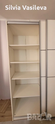 Гардероб с плъзгащи врати в бяло, снимка 10 - Гардероби - 55147758